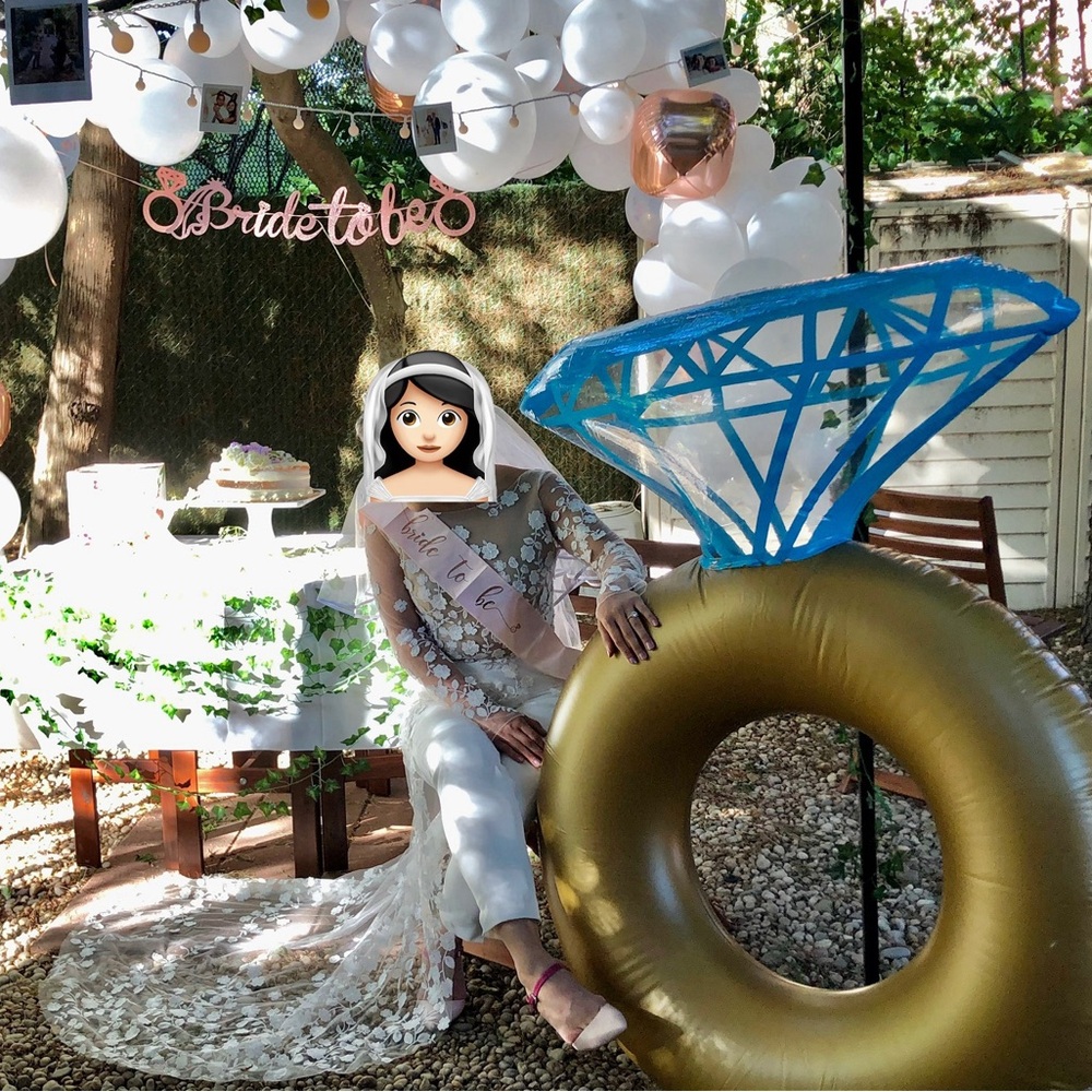 Inflatable Diamond Ring Pool Float - Picture 2 of 5